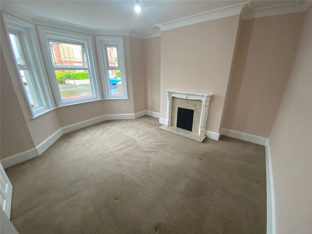 Property photo 2 of 24 Picture No. 20