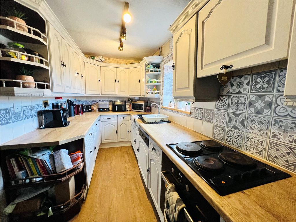 Property photo 2 of 13 Picture No. 03