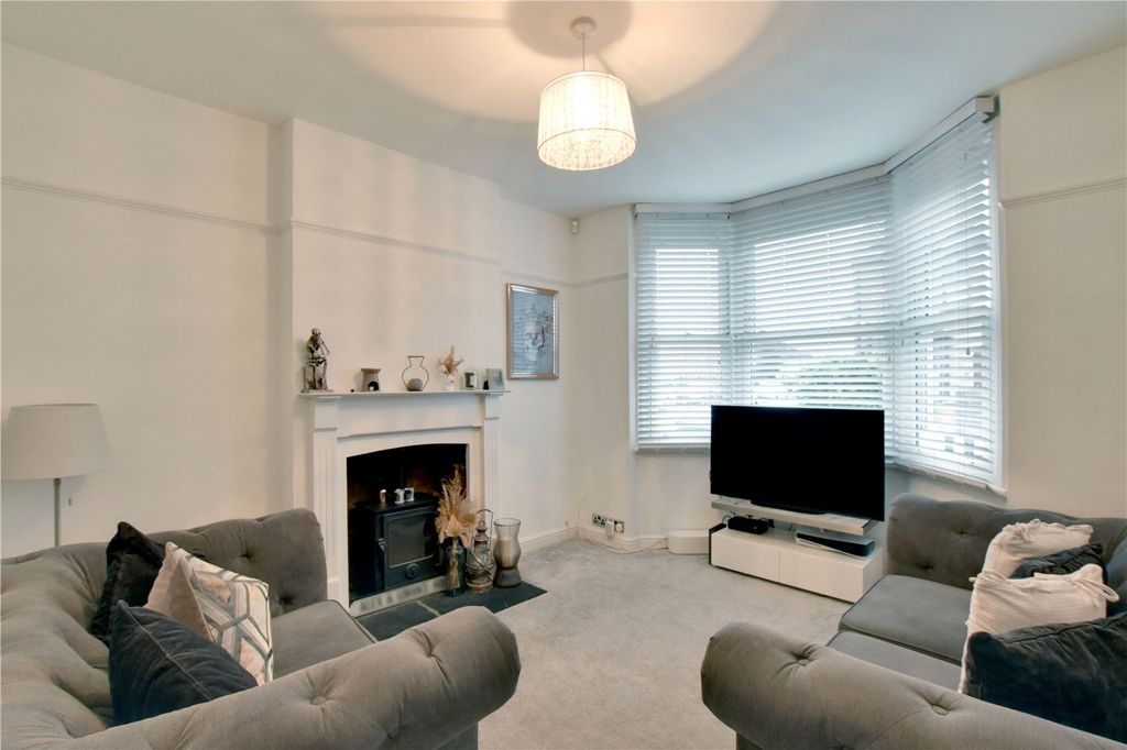 Property photo 2 of 17 Picture No. 10