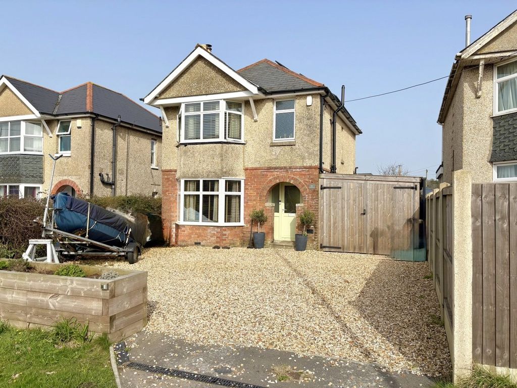 Property photo 3 of 32