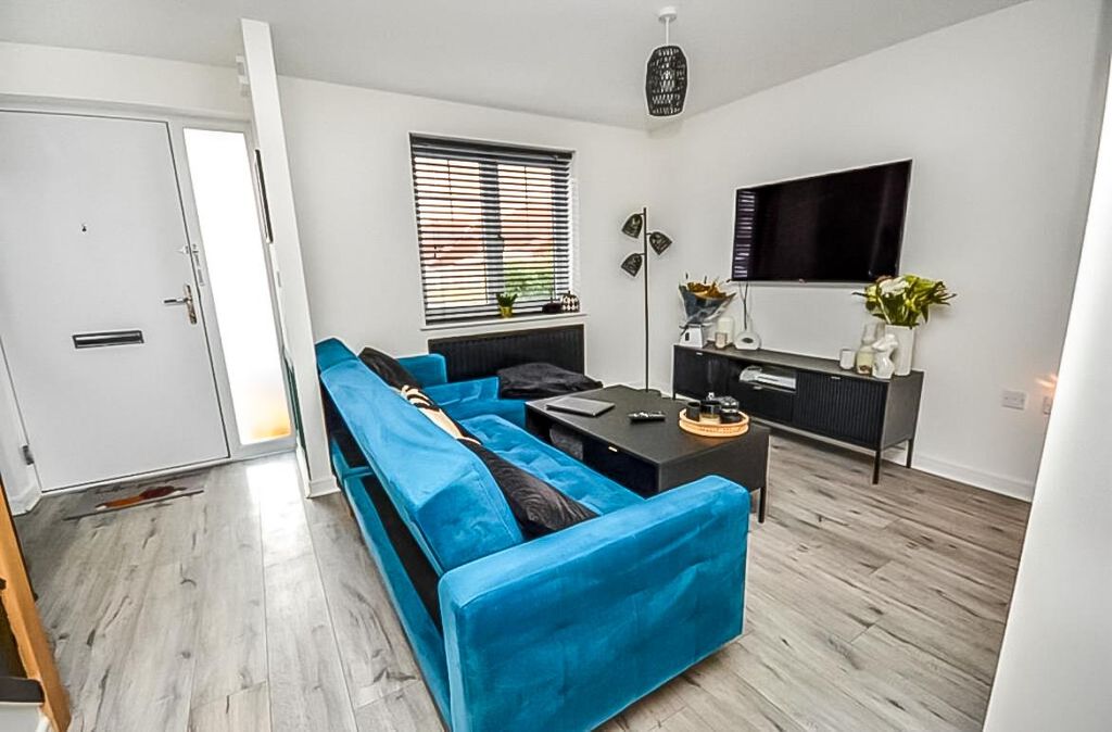 Property photo 2 of 19 Living Room