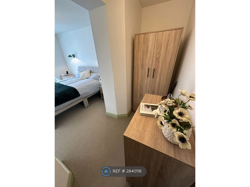 Property photo 1 of 35