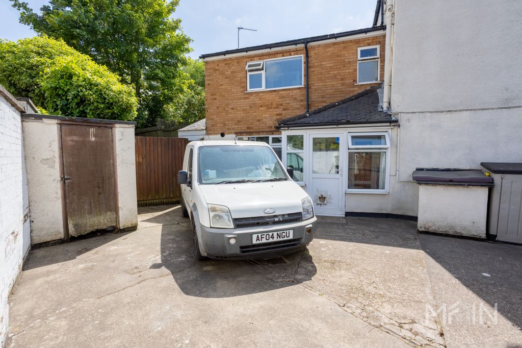 Property photo 3 of 23