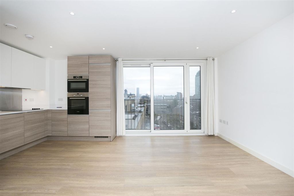 Property photo 3 of 12 Img_0002.Jpg