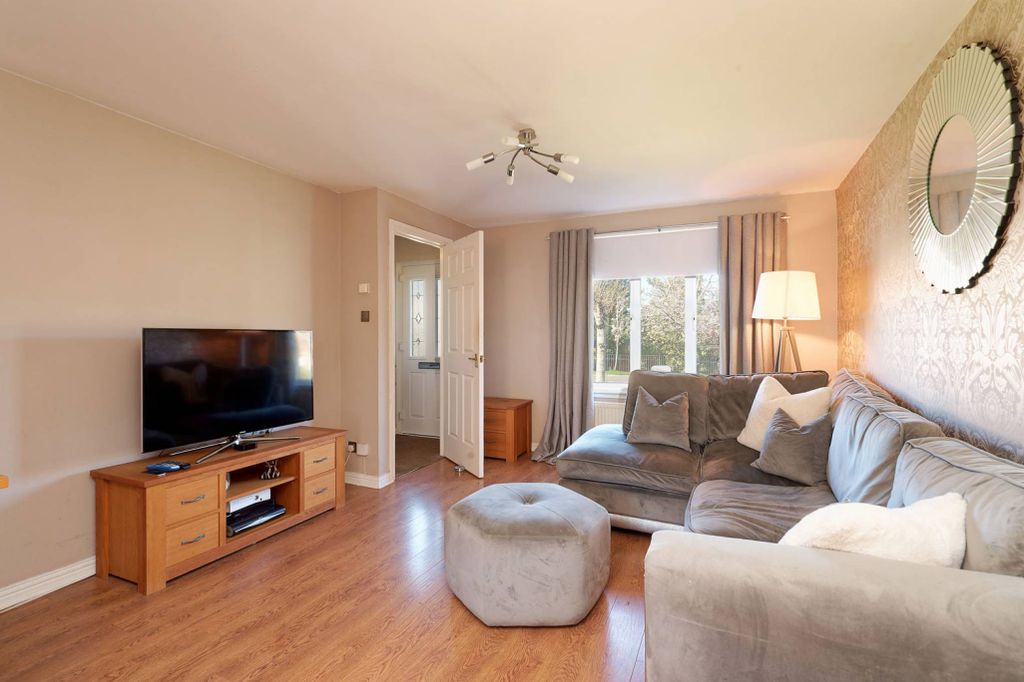 Property photo 3 of 22