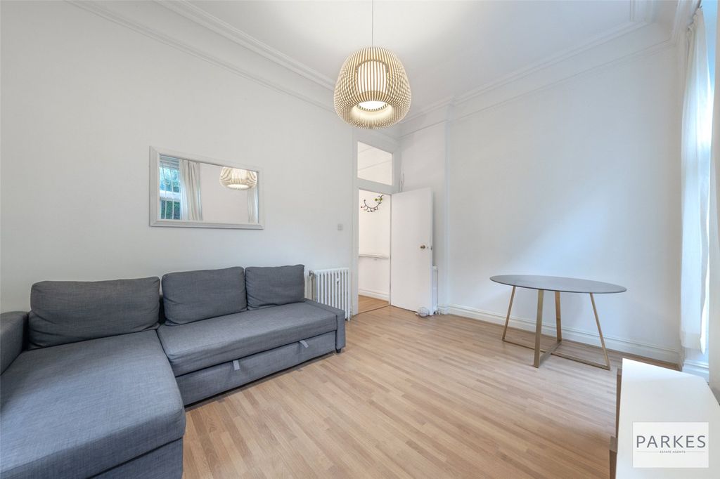 Property photo 2 of 14 Picture No. 05