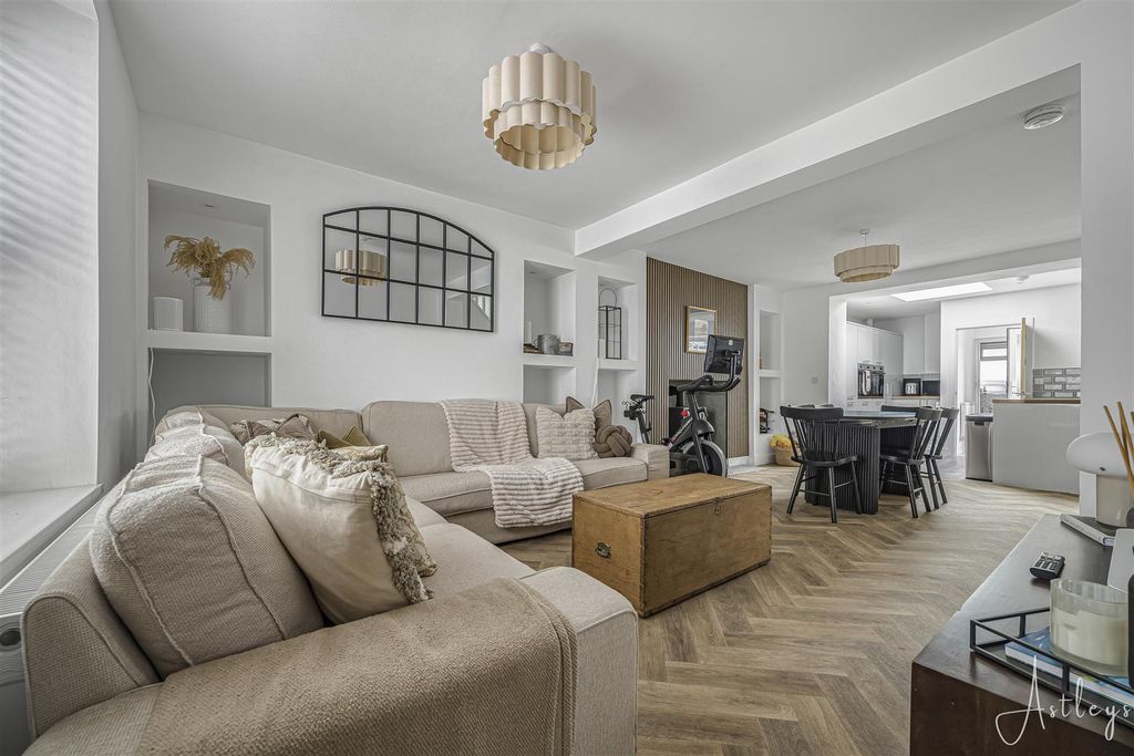 Property photo 2 of 23 Open Plan Living Space