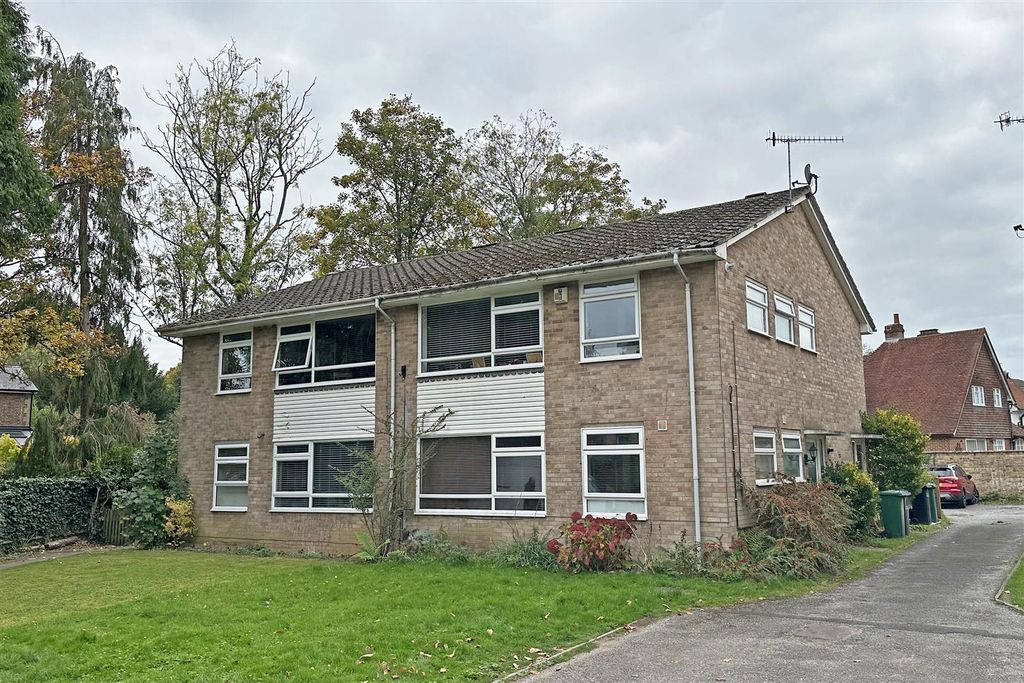 Property photo 1 of 12