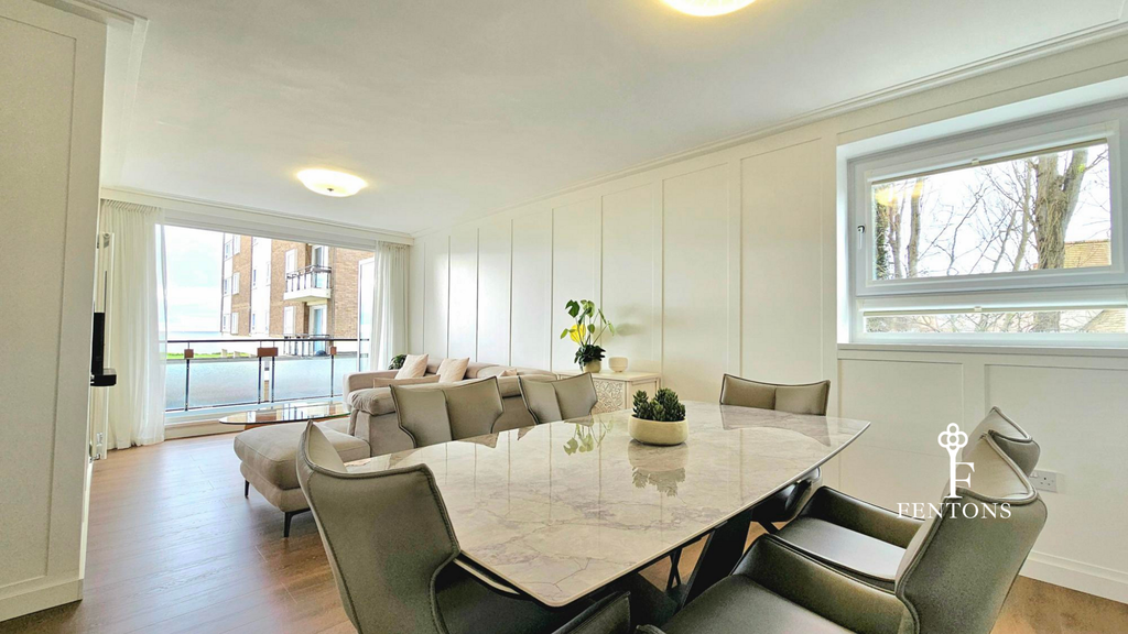 Property photo 3 of 23 Dining Room