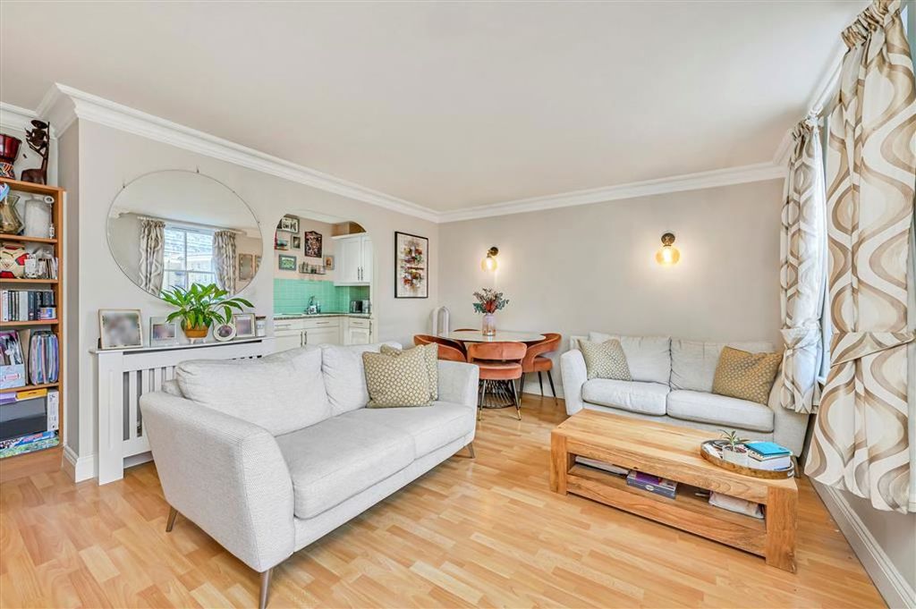 Property photo 2 of 8