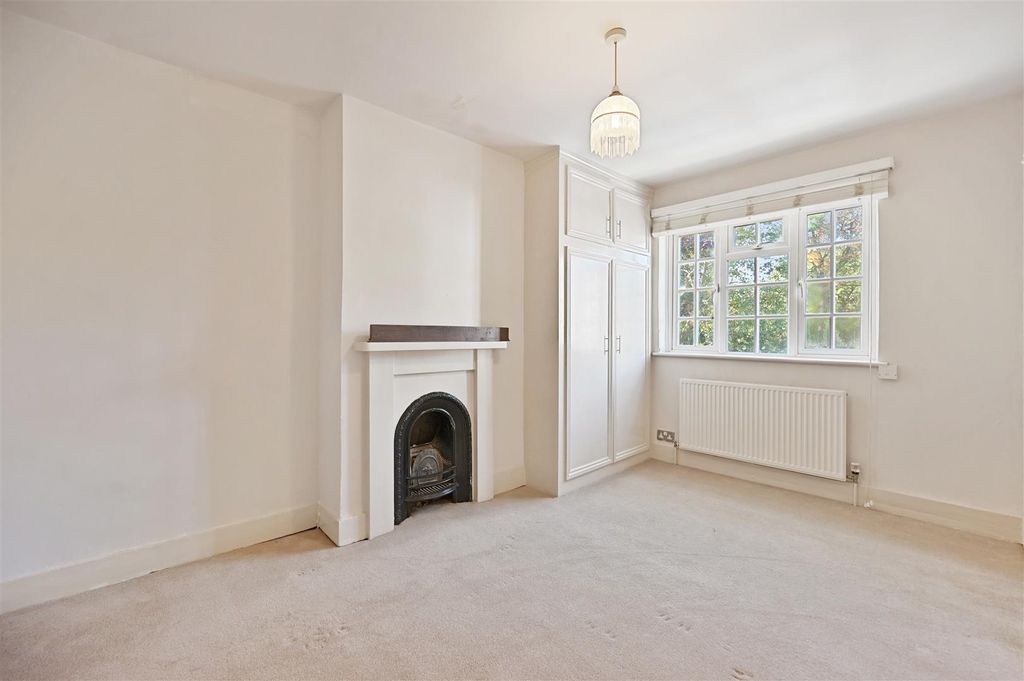 Property photo 3 of 13 Rcar- Melina Road2.Jpg