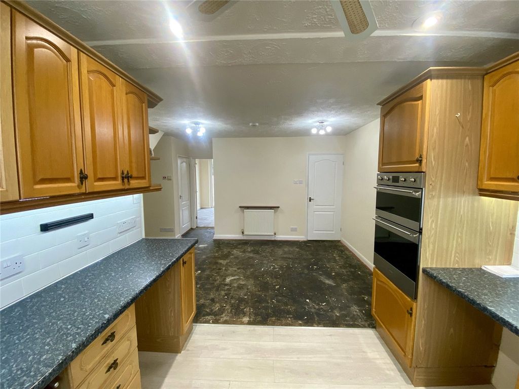 Property photo 3 of 20 Picture No. 18