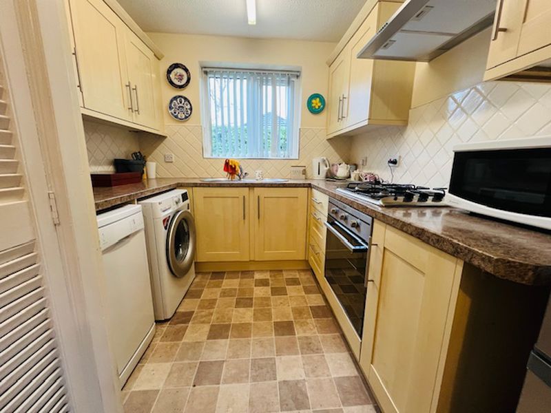 Property photo 3 of 6 Photo 2