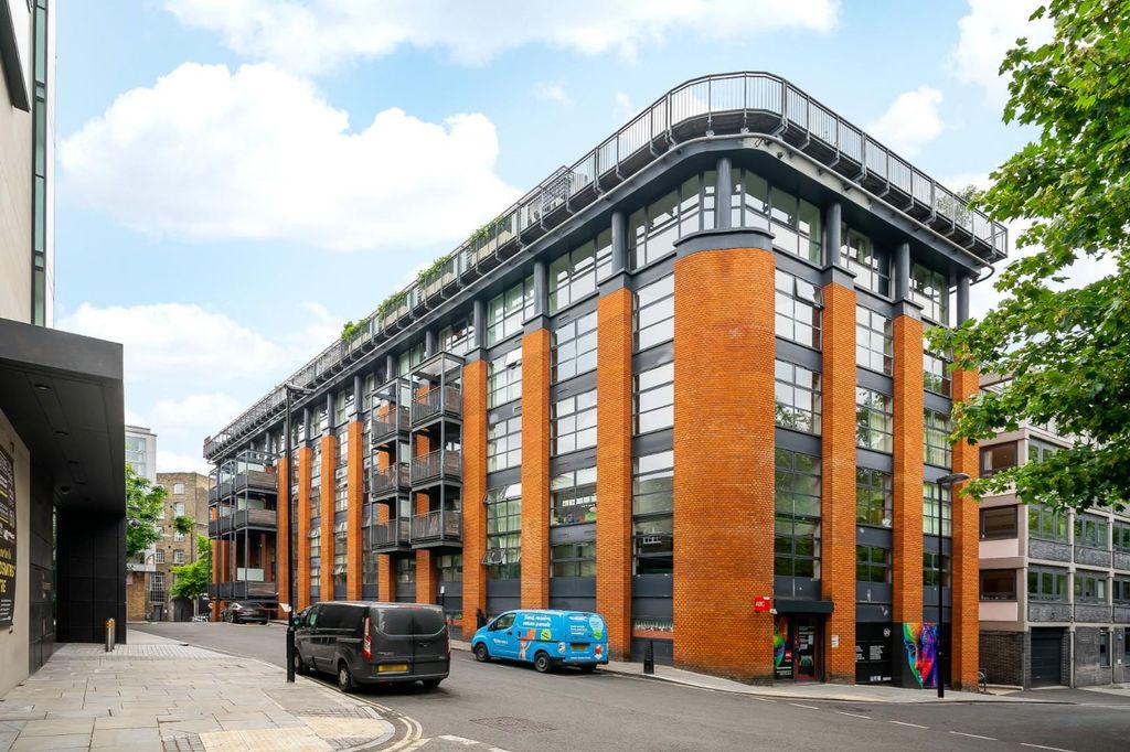 Property photo 2 of 9