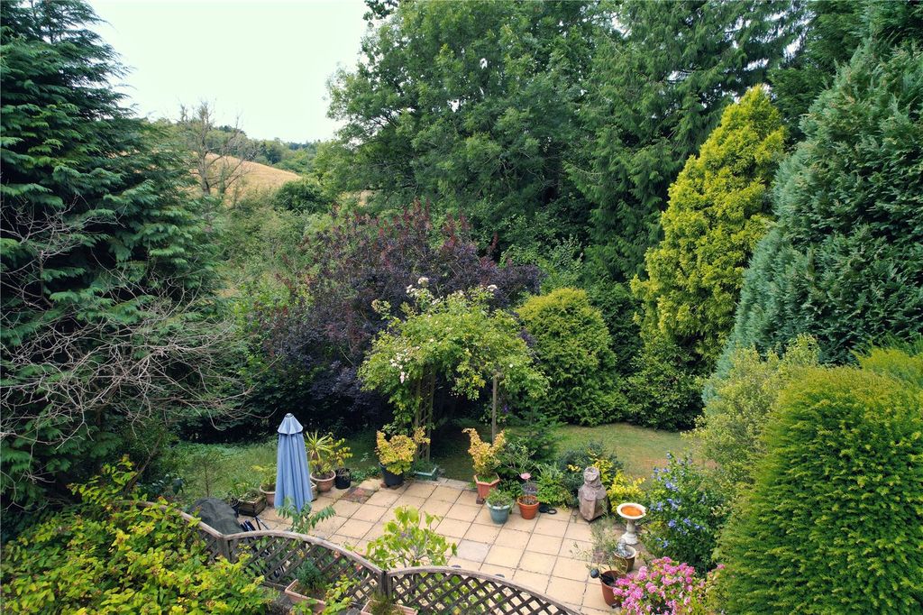 Property photo 2 of 19 Picture No. 26