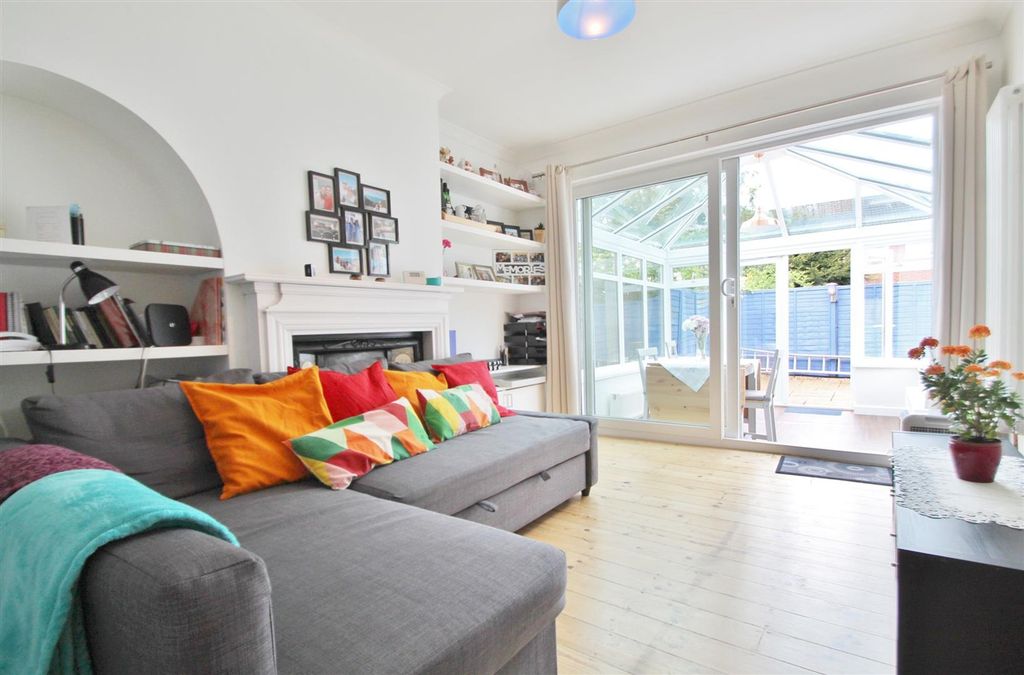 Property photo 2 of 7