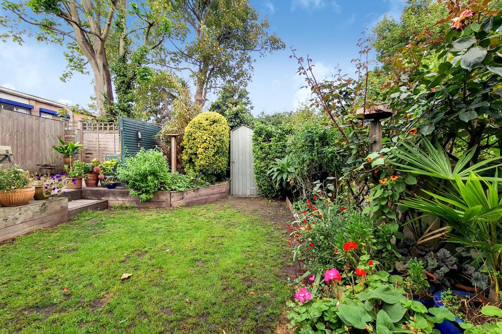 Property photo 3 of 12