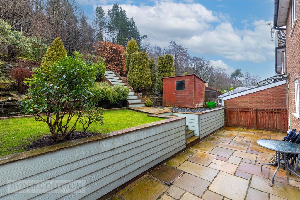 Property photo 2 of 27 Picture No. 24