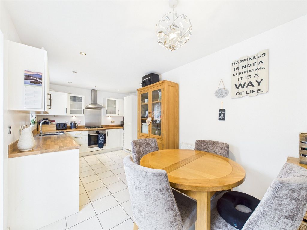 Property photo 3 of 19 Picture No. 09