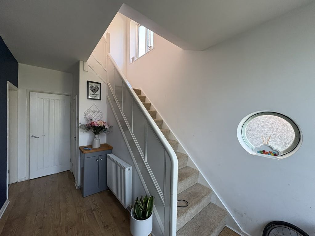 Property photo 3 of 28