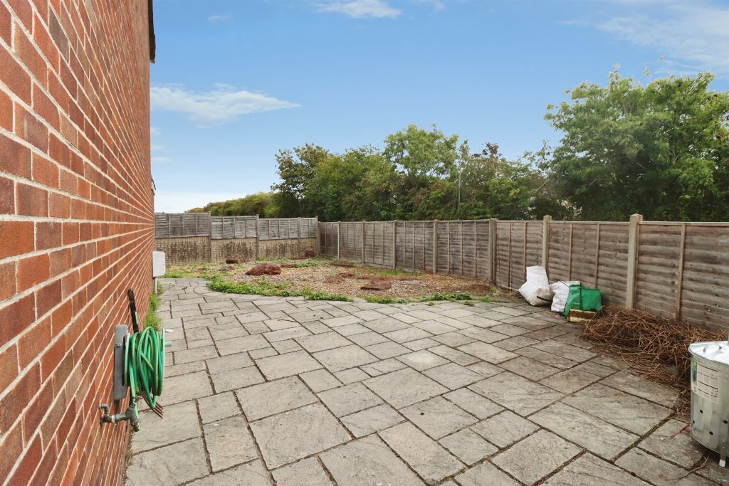 Property photo 3 of 12