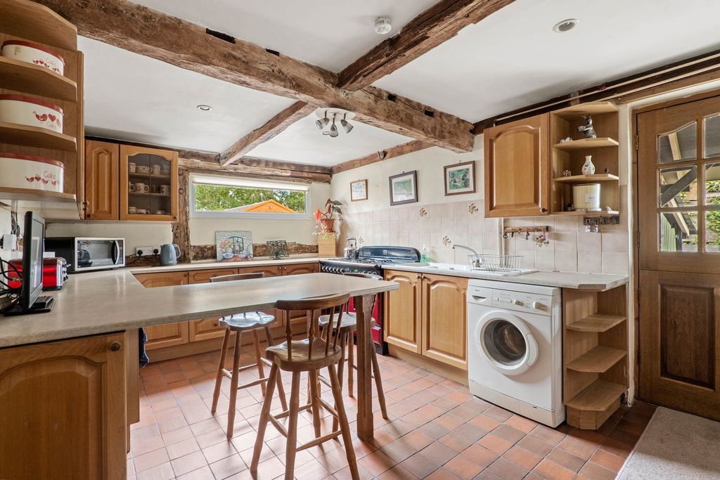 Property photo 2 of 20