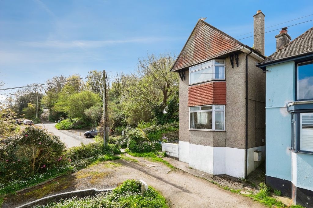 Property photo 2 of 20 Front Elevation