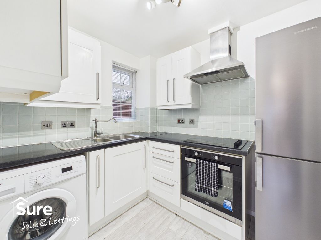 Property photo 2 of 14 5002045