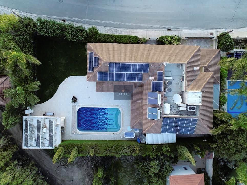 Property photo 3 of 49