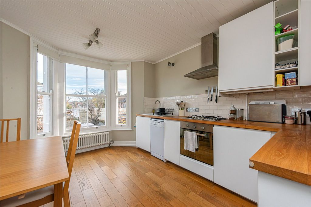 Property photo 2 of 18 Picture No. 22