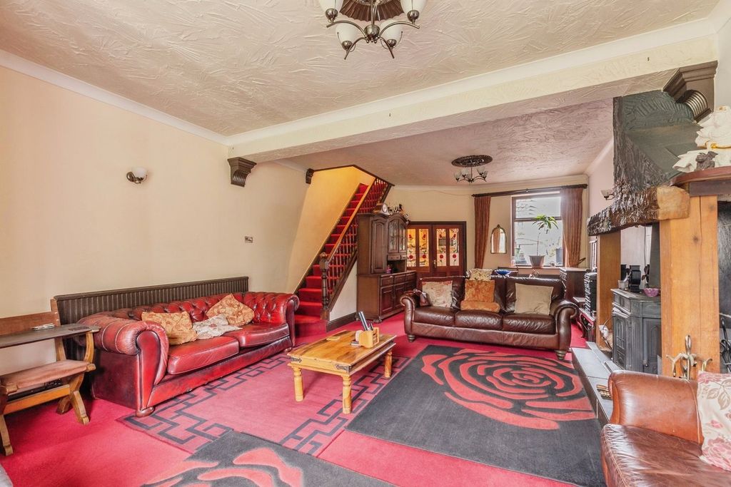 Property photo 3 of 19