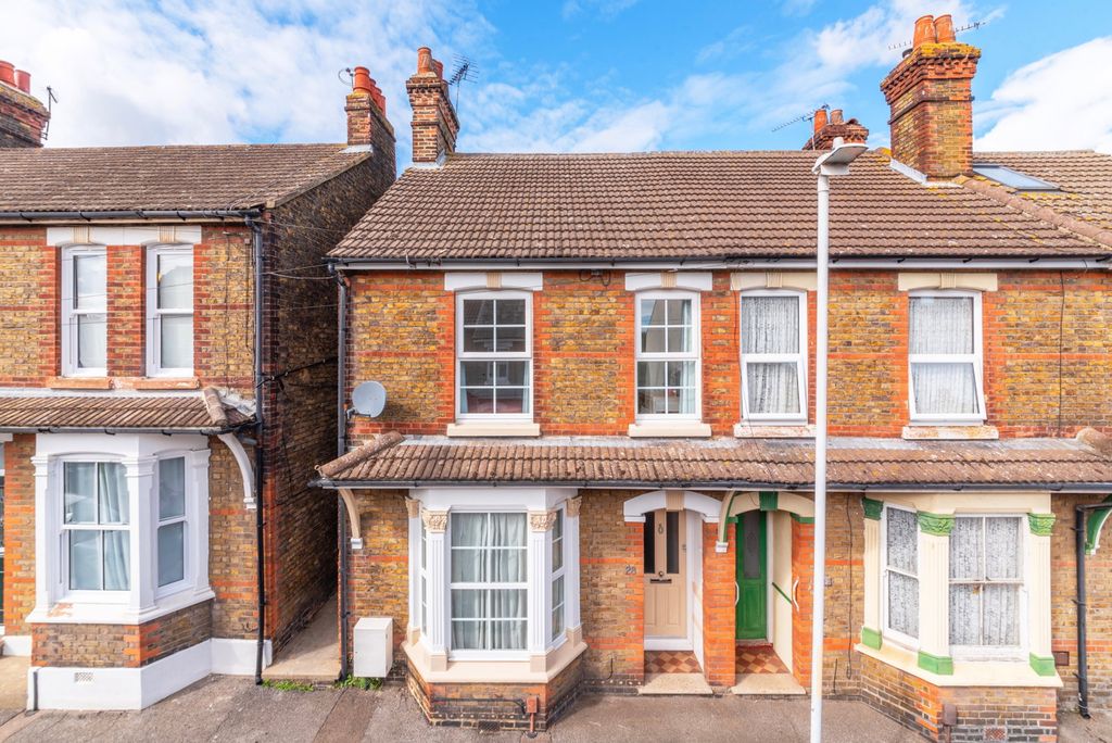 Property photo 1 of 32