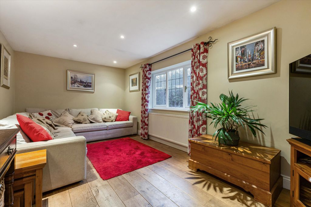 Property photo 3 of 13 Image