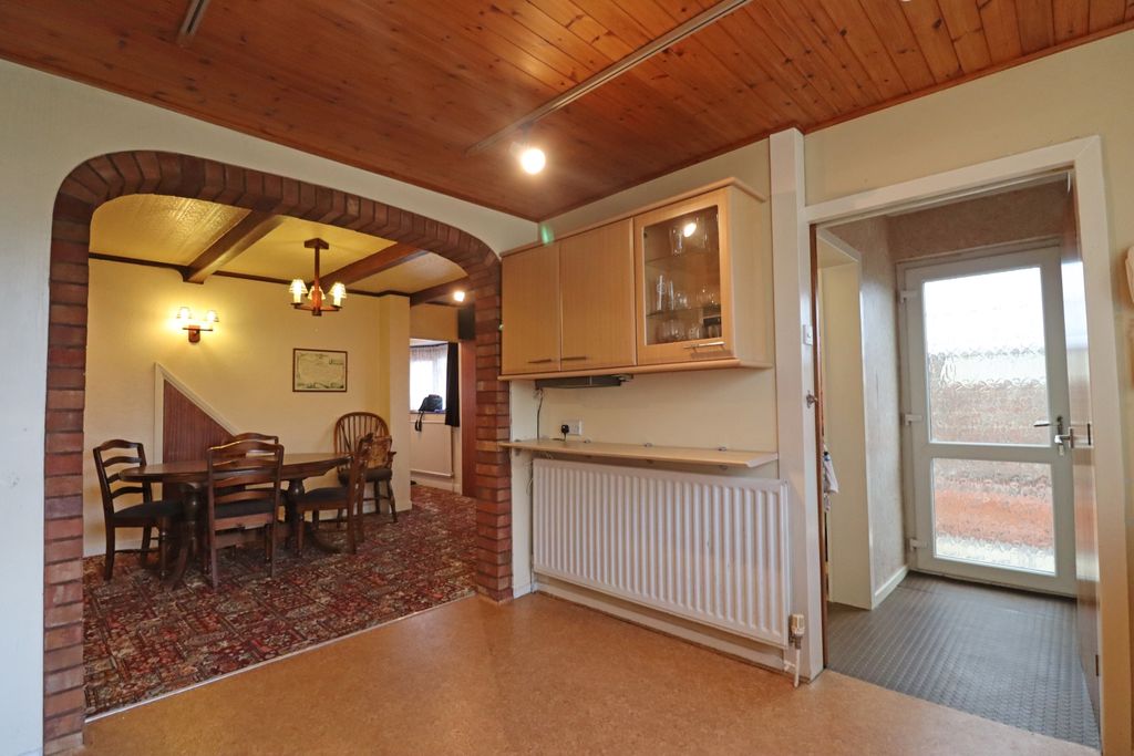 Property photo 2 of 15 Kitchen Diner