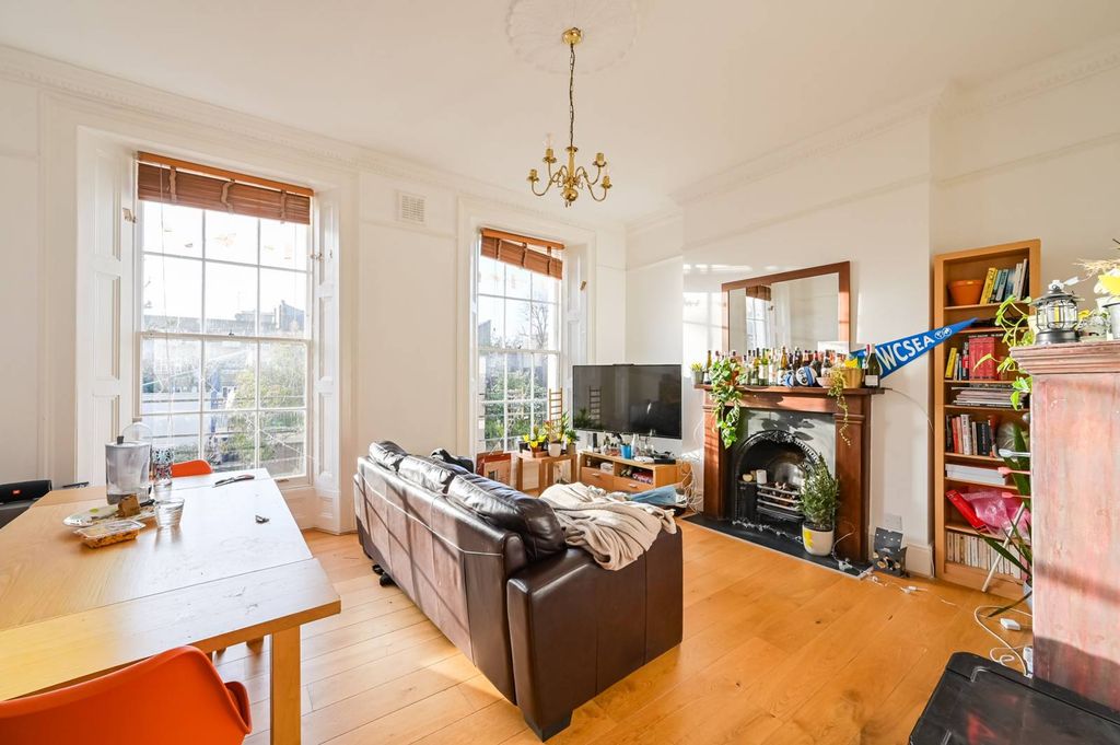 Property photo 2 of 10