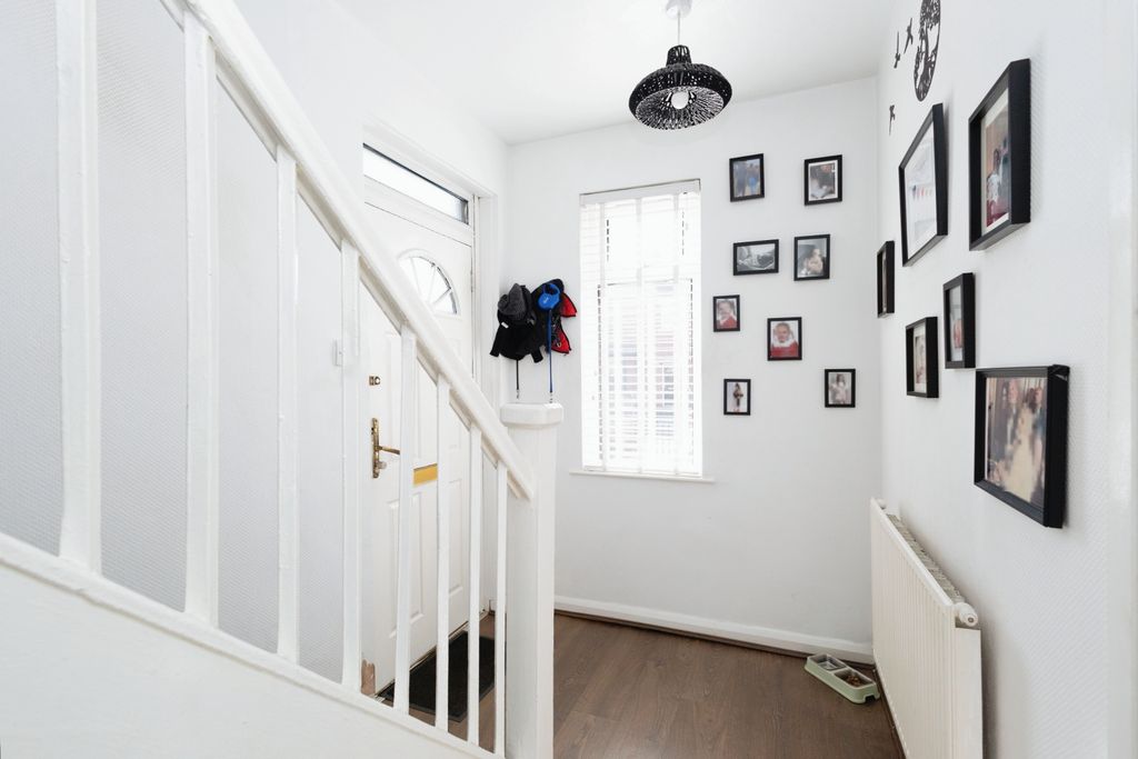 Property photo 2 of 17 Photography