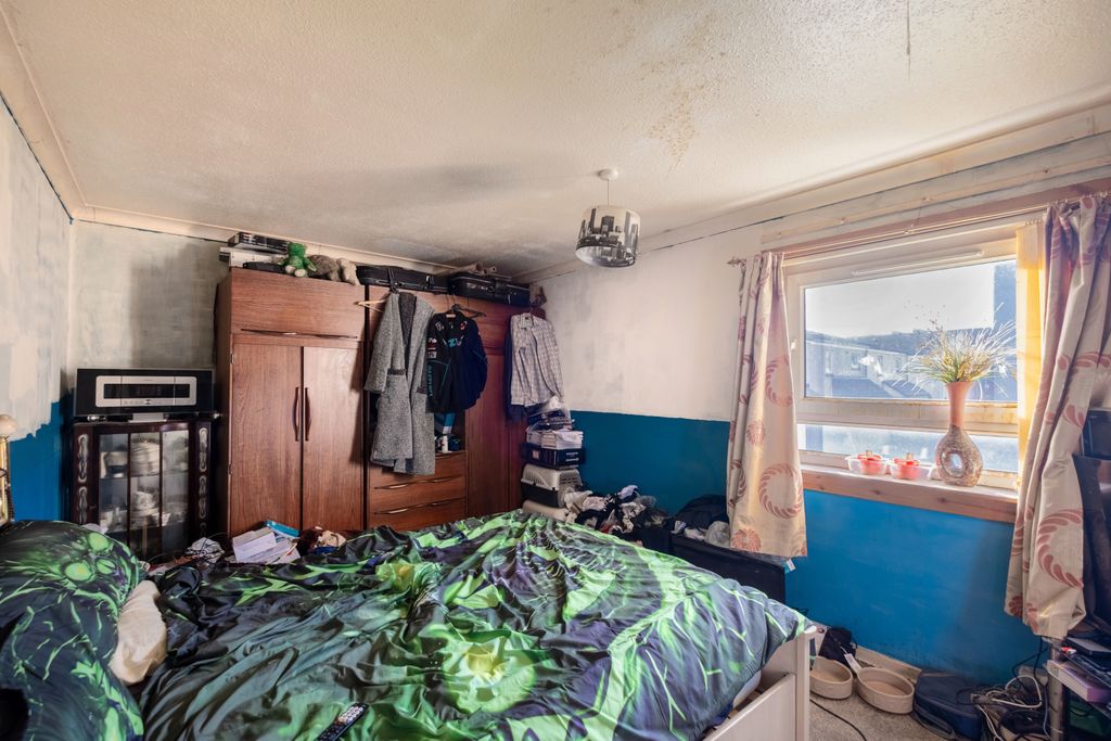Additional image 11 of 2 bed flat for saleMaybole Road, Port Glasgow PA14