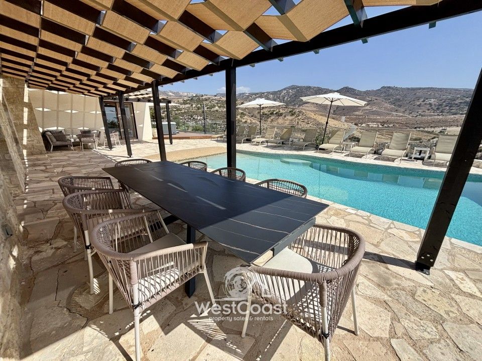 Property photo 3 of 50