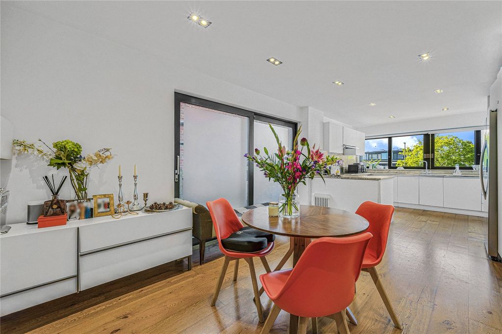 Property photo 3 of 18 Picture No. 08