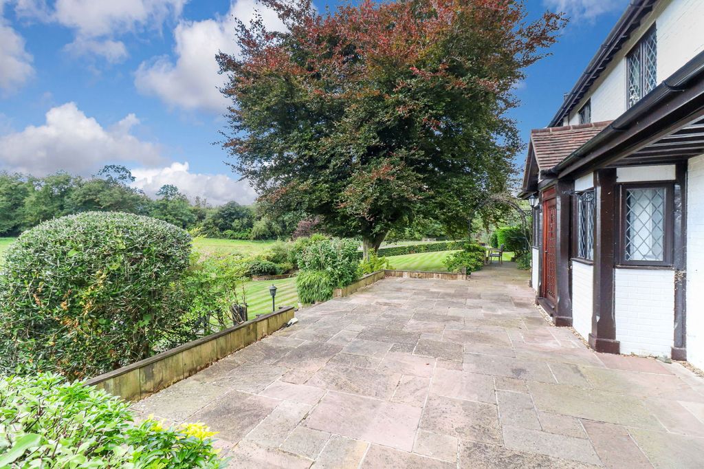 Property photo 3 of 45