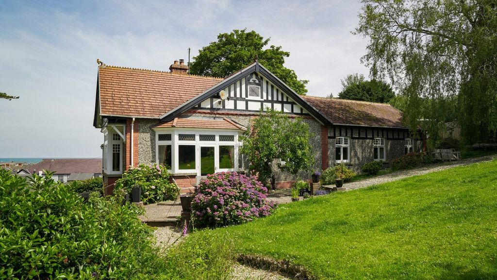 Property photo 1 of 68