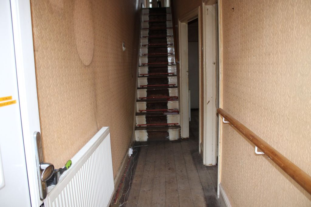 Property photo 2 of 15 Hall