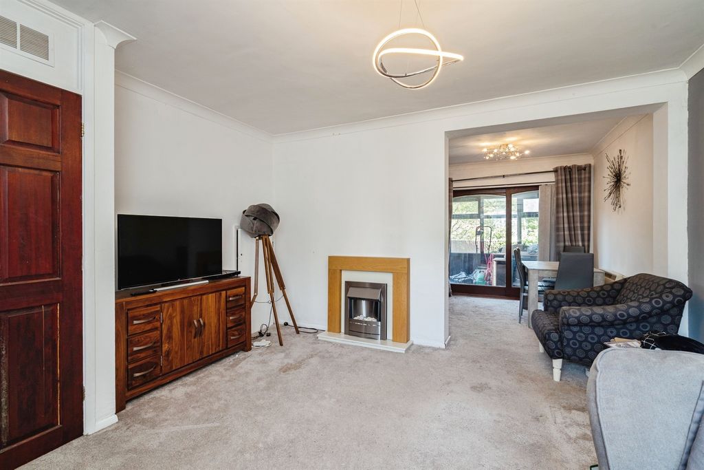 Property photo 2 of 5