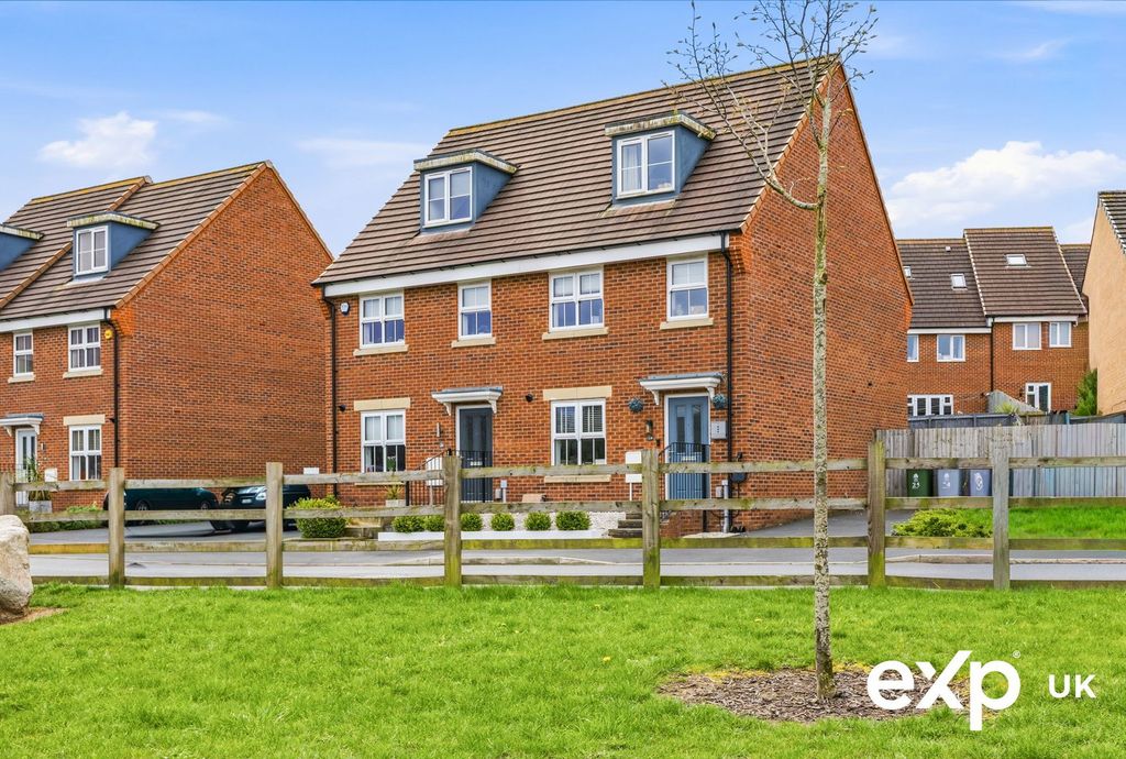 Property photo 1 of 33