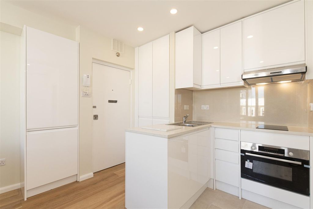 Property photo 2 of 9 Property Photo