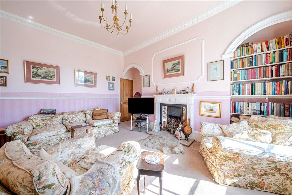 Property photo 2 of 15 Sitting Room