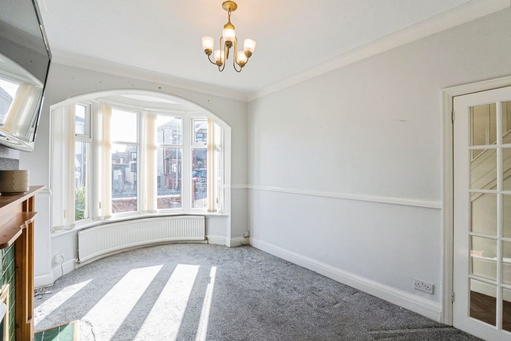 Property photo 3 of 16 Pbox-Img.Jpg