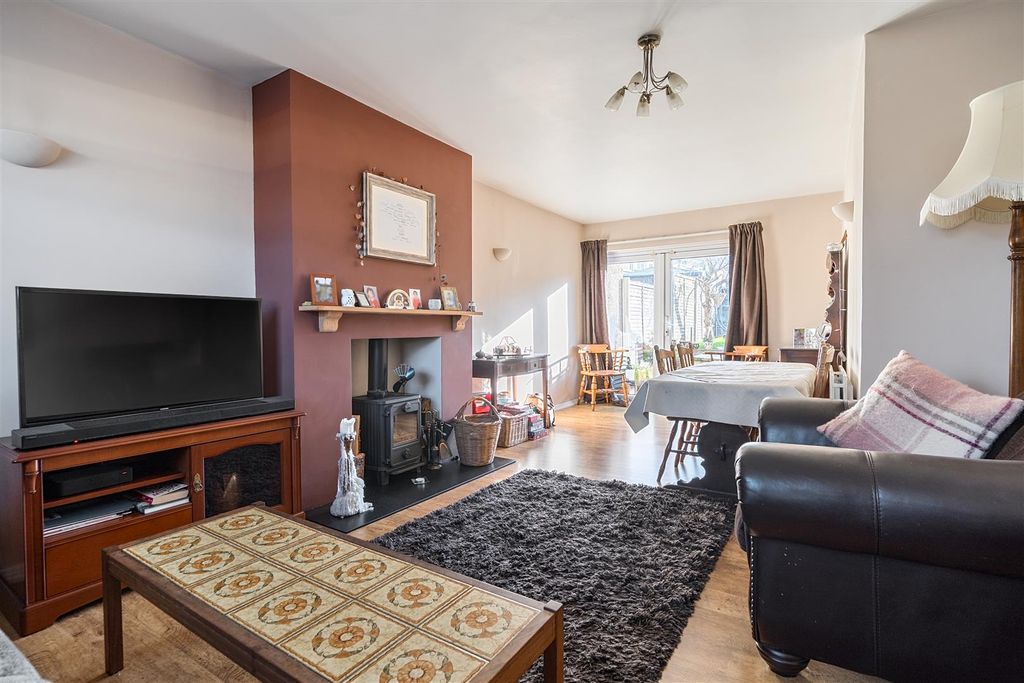 Property photo 2 of 13 1381519-21-691c5c3E6F160.Jpg