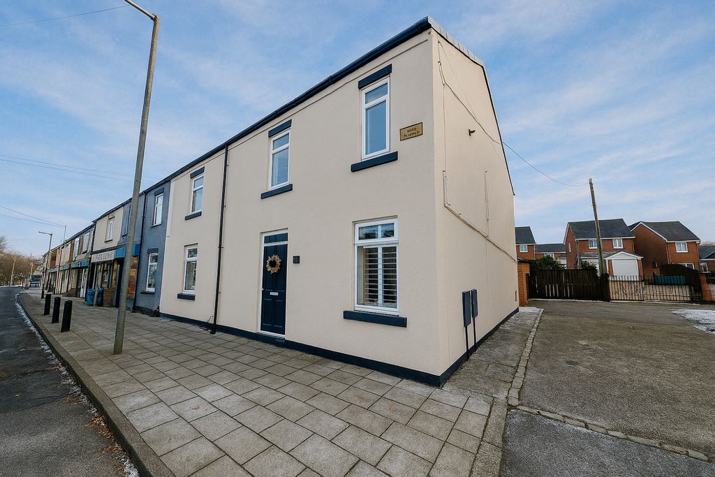 Property photo 1 of 17 Designer (15)