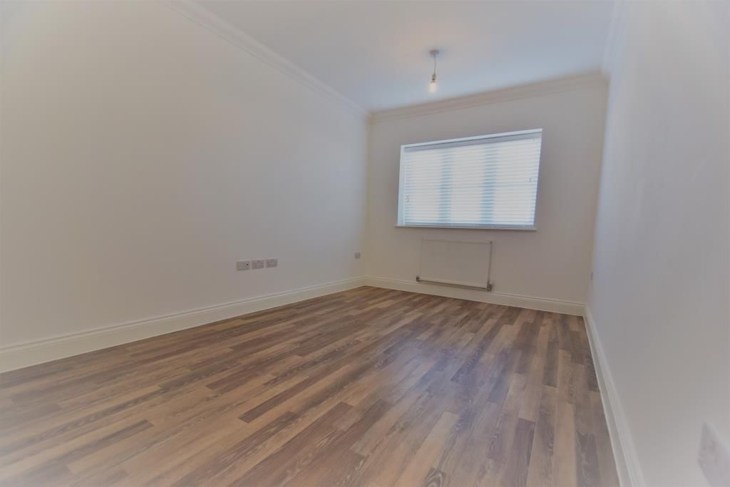 Property photo 3 of 17 Dsc_0456 (1)_Lge